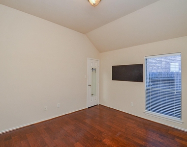 5915 Turkey Creek - Photo Thumbnail 33