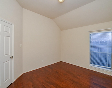 5915 Turkey Creek - Photo Thumbnail 31