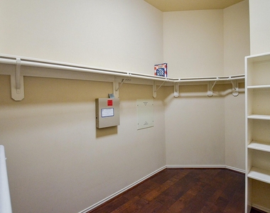 5915 Turkey Creek - Photo Thumbnail 25