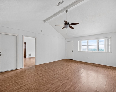 4701 Crepe Myrtle Lane - Photo Thumbnail 5