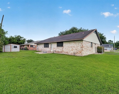 4701 Crepe Myrtle Lane - Photo Thumbnail 14