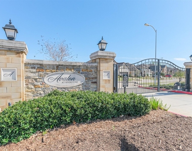 5715 Caper Shores Lane - Photo Thumbnail 3