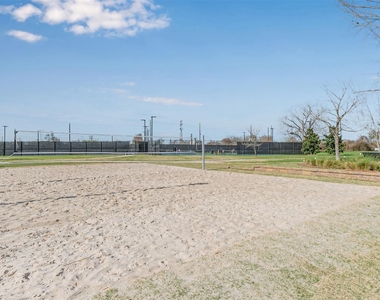 5715 Caper Shores Lane - Photo Thumbnail 28