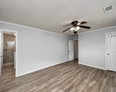 5954 Beaudry Drive - Photo Thumbnail 32