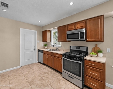 2304 Cedar Bayou Road - Photo Thumbnail 2