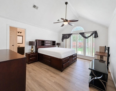 6303 Carissa Court - Photo Thumbnail 5