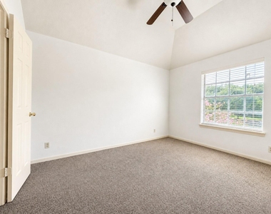 6303 Carissa Court - Photo Thumbnail 8