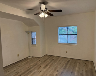 1103 Dulles Avenue - Photo Thumbnail 14