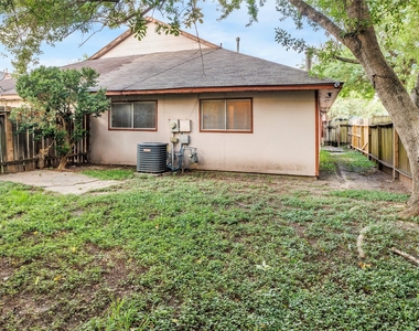 10025 Rosbrook Drive - Photo Thumbnail 13