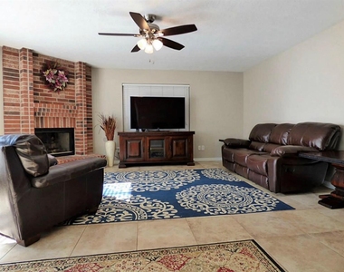 3630 Purple Meadow Lane - Photo Thumbnail 10