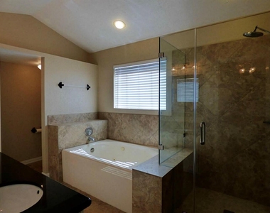 3630 Purple Meadow Lane - Photo Thumbnail 16
