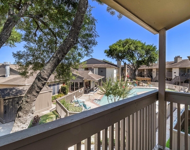 1900 Bay Area Boulevard - Photo Thumbnail 16