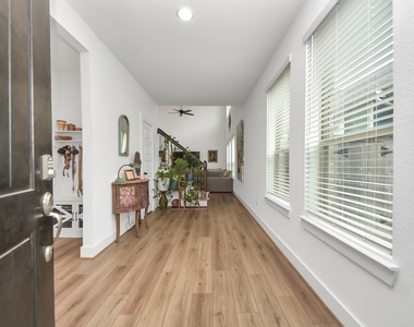 21314 Barcelona Heights Trail - Photo Thumbnail 3