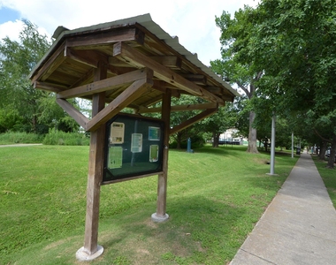 1517 Bonnie Brae Street - Photo Thumbnail 6