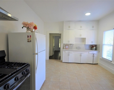 1517 Bonnie Brae Street - Photo Thumbnail 12