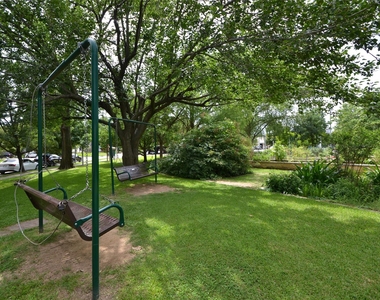 1517 Bonnie Brae Street - Photo Thumbnail 35