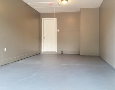 5910 Van Fleet Street - Photo Thumbnail 11