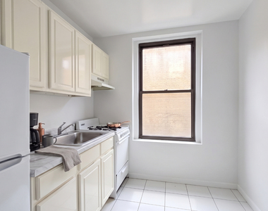 4960 Broadway - Photo Thumbnail 2