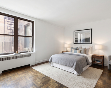 4960 Broadway - Photo Thumbnail 1