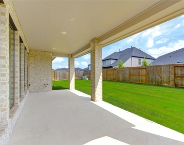31506 Copper Oaks Court - Photo Thumbnail 23