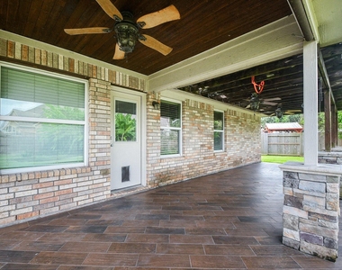 6035 Indian Creek - Photo Thumbnail 22
