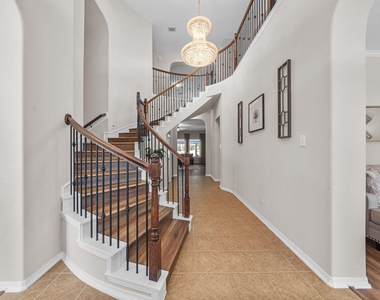 2153 Summit Mist Drive - Photo Thumbnail 4