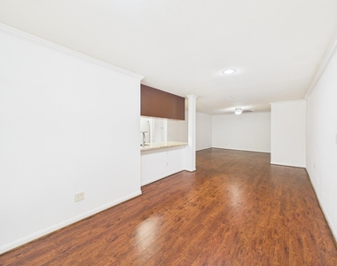 5333 Richmond Avenue - Photo Thumbnail 7