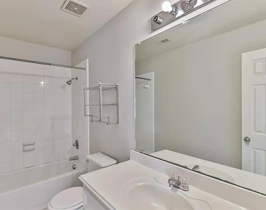13002 Misty Bay Ln - Photo Thumbnail 22
