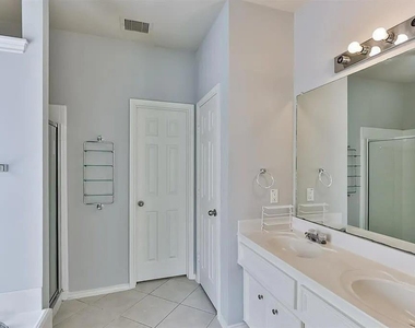 13002 Misty Bay Ln - Photo Thumbnail 17