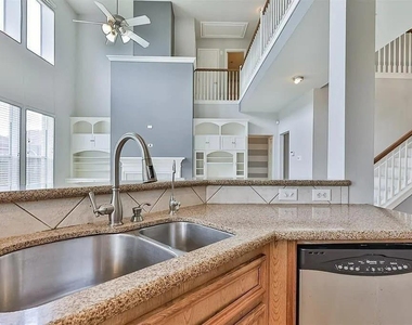 13002 Misty Bay Ln - Photo Thumbnail 8