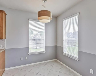 13002 Misty Bay Ln - Photo Thumbnail 6