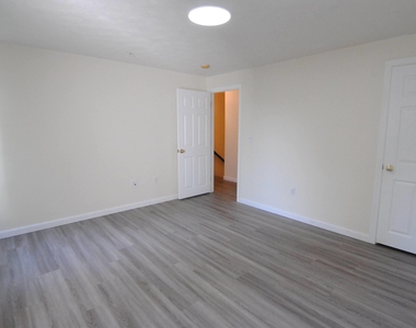 68 Georgetown - Photo Thumbnail 24