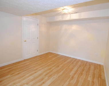 68 Georgetown - Photo Thumbnail 11