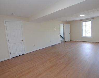 68 Georgetown - Photo Thumbnail 37