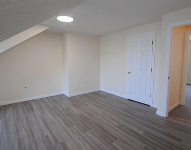 68 Georgetown - Photo Thumbnail 20