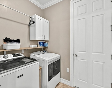 3391 Acapulco Circle - Photo Thumbnail 21