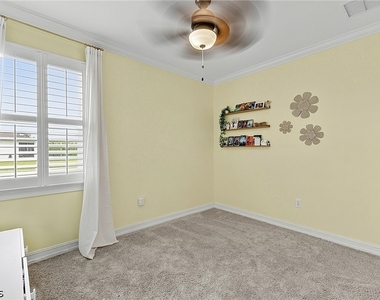 3391 Acapulco Circle - Photo Thumbnail 16