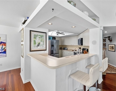 6290 Bellerive Avenue - Photo Thumbnail 11