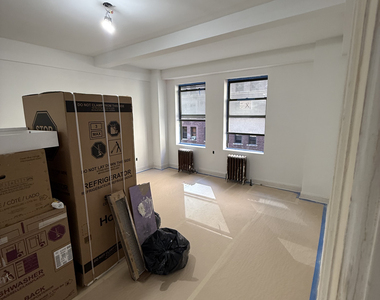 139 West 55th Street - Photo Thumbnail 6