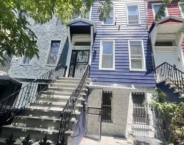 1195 St Marks Avenue - Photo Thumbnail 13