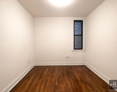 East 89 Street - Photo Thumbnail 2
