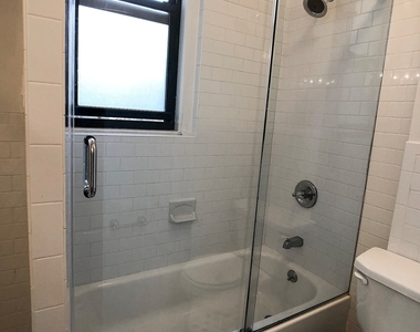 West 72 Street - Photo Thumbnail 5
