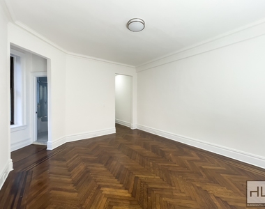 West 72 Street - Photo Thumbnail 1