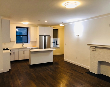 West 55 Street - Photo Thumbnail 4