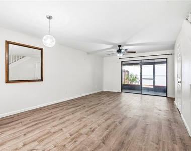 2871 S Pines Drive - Photo Thumbnail 6