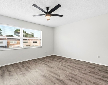 2871 S Pines Drive - Photo Thumbnail 11