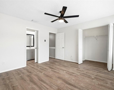 2871 S Pines Drive - Photo Thumbnail 10