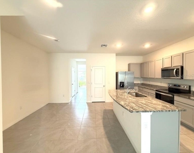 17234 Amber Aspen Way - Photo Thumbnail 9