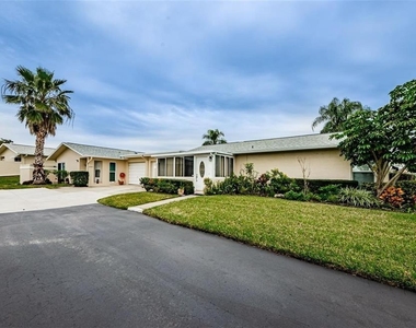 2739 Sherbrooke Lane - Photo Thumbnail 26