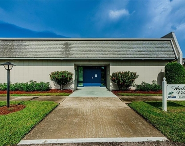 2739 Sherbrooke Lane - Photo Thumbnail 19